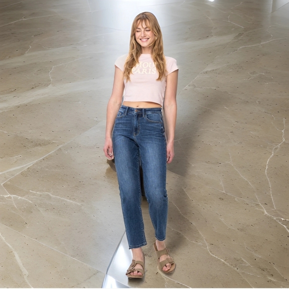 Judy Blue  SLIM FIT Jeans! - Picture 3 of 6